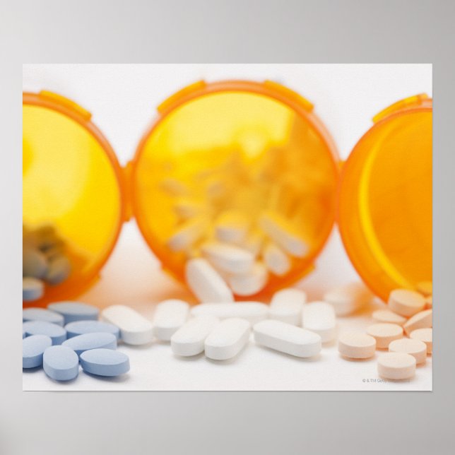 Póster Tiro de Studio com garrafa de remédio com comprimi (Frente)