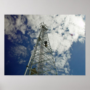 Póster Torre de comunicações que alcança para as nuven