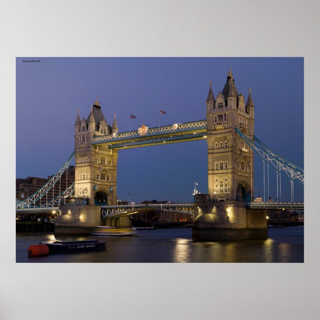 Póster Tower Bridge London Inglaterra em Dusk (Frente)