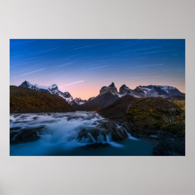 Poster Traços De Estrelas Sobre Torres Del Paine (Frente)