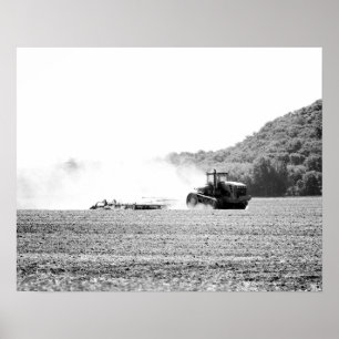 Poster Trator de Fazenda preto e branco trabalhando em ca