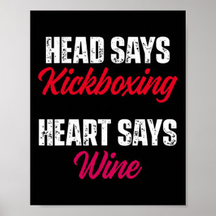 Poster Treino de Kickboxing com Coração Vinho Kick Boxing