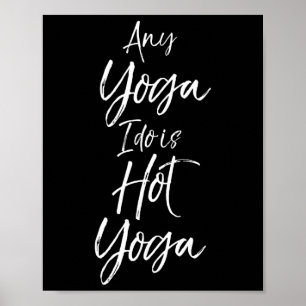 Poster Treinos de Yoga Estúdio de Design de Fitness Femin