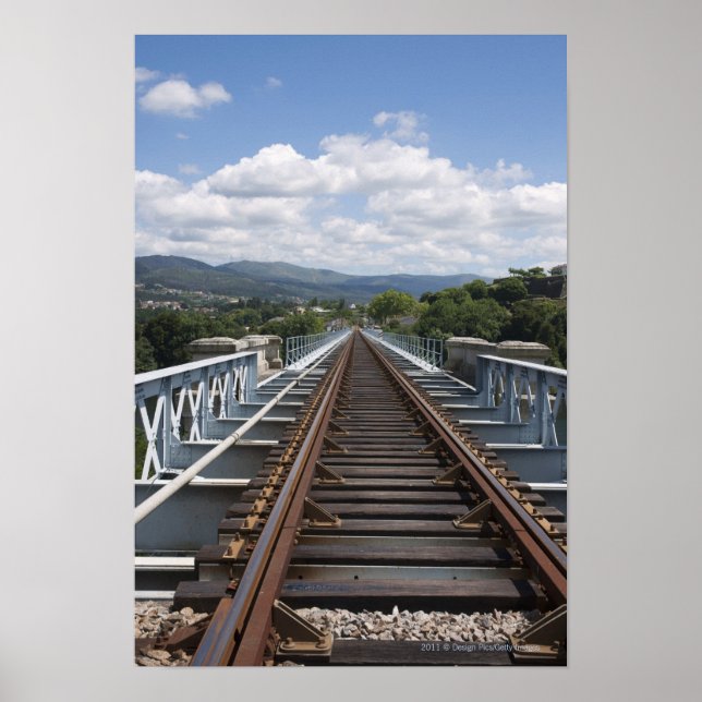 Póster Trilhos De Trilho Sobre A Ponte Eiffel (Frente)