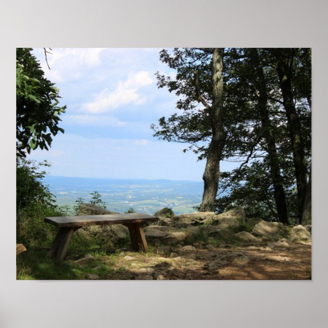 Póster Um Banco com uma Vista do Hawk Mountain (Frente)