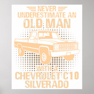 Poster Um Chevrolet C10 Silverado 1987 de um homem velho