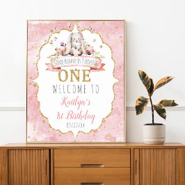 Poster Um coelho está virando um primeiro aniversario bem