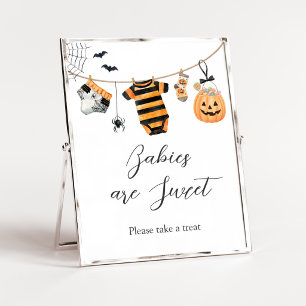 Poster Um Letreiro de Roupas de Bebê A Little Boo é Doce