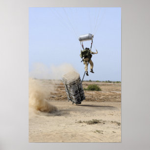 Póster Um pararescueman deixa cair na zona