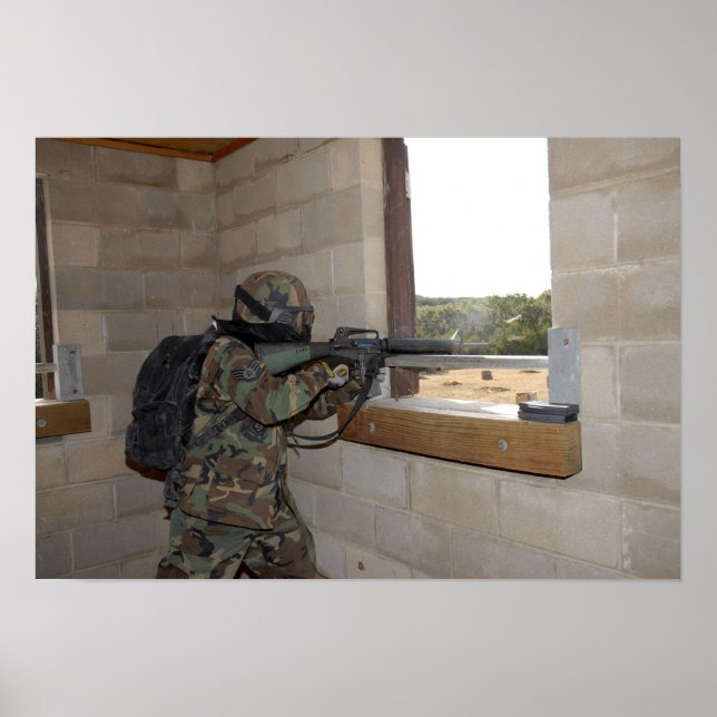 Poster Um soldado atua como força de oposição (Frente)