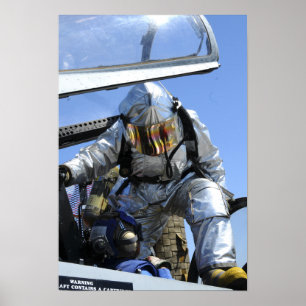 Poster Uma broca do salvamento é executada na plataforma