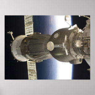Póster Uma nave espacial Soyuz recuada pela Terra