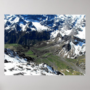 Póster Vale verde perto da montanha de Schilthorn