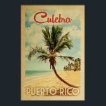 Poster Viagens vintage de Árvore Culebra Palm<br><div class="desc">Uma impressão de arte exclusiva do século médio moderno Culebra Porto Rico no estilo poster viagens vintage. Ele apresenta uma palmeira curva na praia arenosa com oceano sob um céu azul nublado.</div>