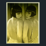 Póster vintage 1920 flapper girl pop art "moss"<br><div class="desc">Moisés: tons de Pop-arte verde inspirados numa foto das Irmãs G. (Eleanor Gutchrlein e Karla Gutchrlein), modelos e dançarinos que eram bastante famosos no final do 1920 e início dos anos 30. Variação:musgo (tons de verde) Entre em contato conosco para obter versões personalizadas (ou cores) ou se você quiser esta...</div>
