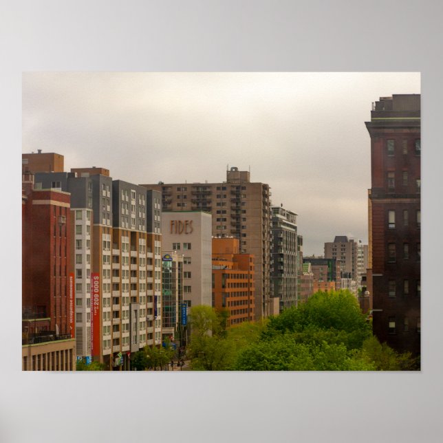 Poster Visão cêntrica dos edifícios em Montreal, Canadá (Frente)