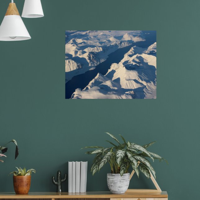 Poster Vista aérea de montanhas cobertas de neve com rio (Sala de Estar 1)