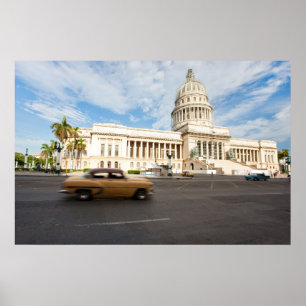 Póster Vista de um prédio do Capitólio em Havana, Cuba