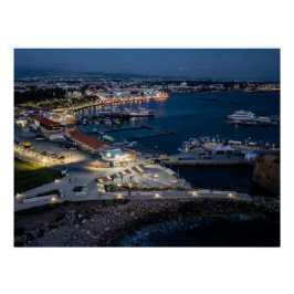 Póster Vista do drone do porto de Paphos à noite, Chipre