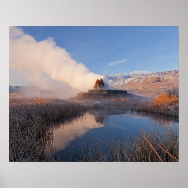 Poster Voe Geyser com a faixa de granito com capa de neve (Frente)