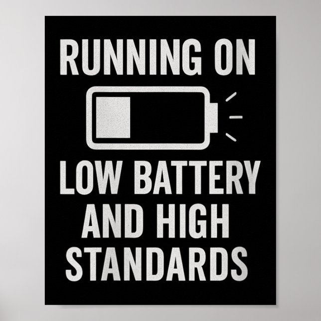 Poster Womens Running On Low Battery And High Standards F (Frente)