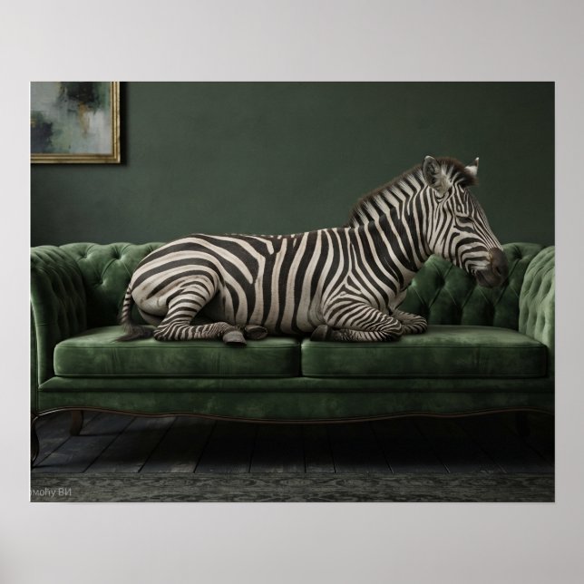 Poster Zebra Elegante em Sofá de Veludo Verde (Frente)