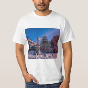Praça da Prefeitura de Riga na Camisa de inverno