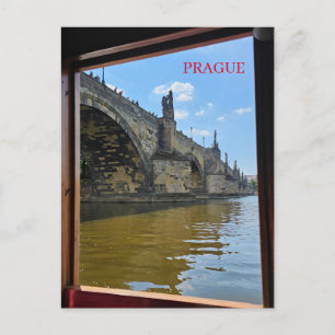 Prague Charles Bridge enquadrou cartão postal de e