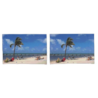 Praia com Palm de Coconut