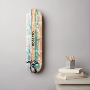 Prancha de Skate de Madeira Desgastada Pelo Tempo