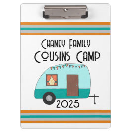 Pranchetas Apreciando o Campo de Retro dos Primos de Viagem