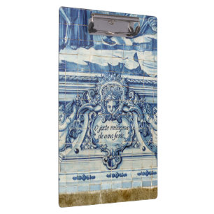Pranchetas Azulejos de paredes brancas e azuis portuguesas co