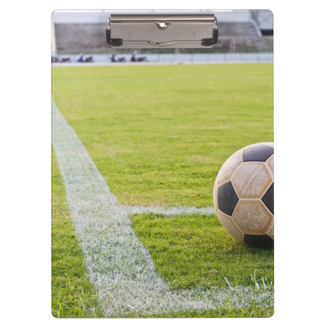 Pranchetas Bola de futebol na linha de campo (Frente)