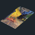 Pranchetas Café Terrace à noite por Vincent van Gogh<br><div class="desc">Café Terrace, no Place du Forum, de Vincent van Gogh, é uma pintura de paisagens arquitetônicas de apos impressionismo de arte. Uma vista exterior de um restaurante com mesas, cadeiras, garçons e jantar em pessoas. Uma bela noite com estrelas no céu em Arles, França. Sobre o artista: Vincent Willem van...</div>