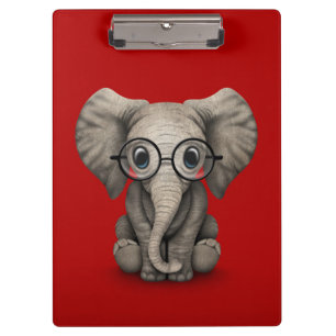 Pranchetas Elefante bonito do bebê com os vidros de leitura