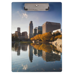 Pranchetas EUA, Nebraska, Omaha, Gene Leahy Mall, Skyline