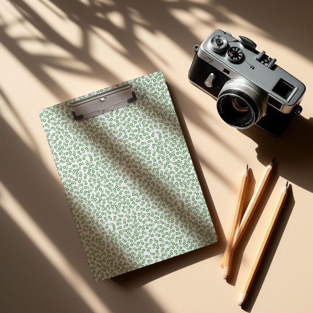 Pranchetas  Hand-drawn ditsy Sage Green Daisies – Mini Floral (Criador carregado)