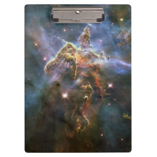 Pranchetas Montanha Mística no Espaço Hubble na Nebulosa Cari