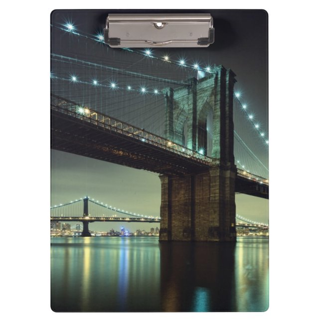 Pranchetas Ponte de Brooklyn na ponte de Manhattan da noite (Frente)