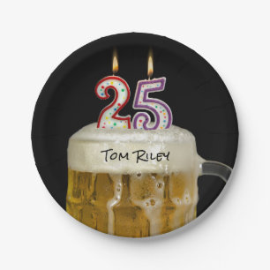 Prato De Papel 25a cerveja do aniversário com velas
