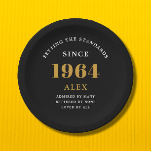 Prato De Papel 60º Aniversário Nome 1964 Chic Preto Dourado Elega