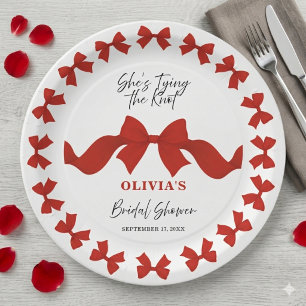 Prato De Papel Arco Vermelho Simples Ela Está Casando Chuveiro de