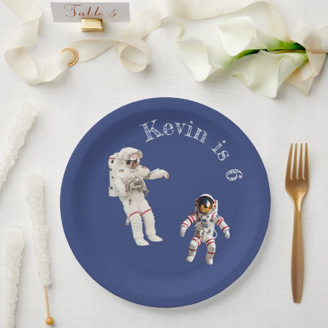 Prato De Papel Astronautas no Nome do Monograma do Espaço (Casamento)
