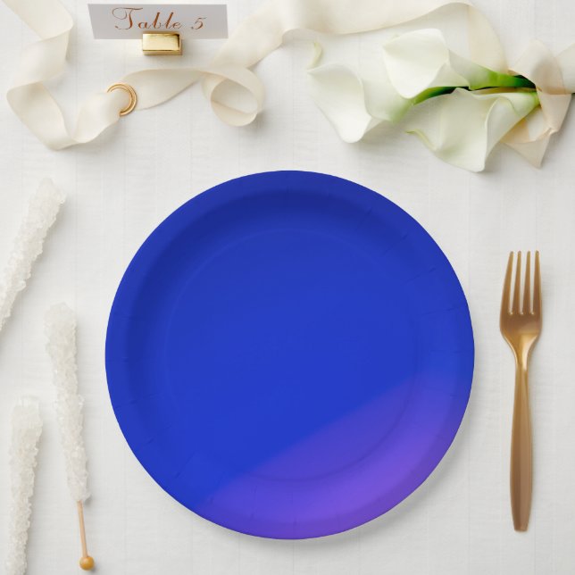 Prato de papel azul com um gradiente sutil de azul (Casamento)