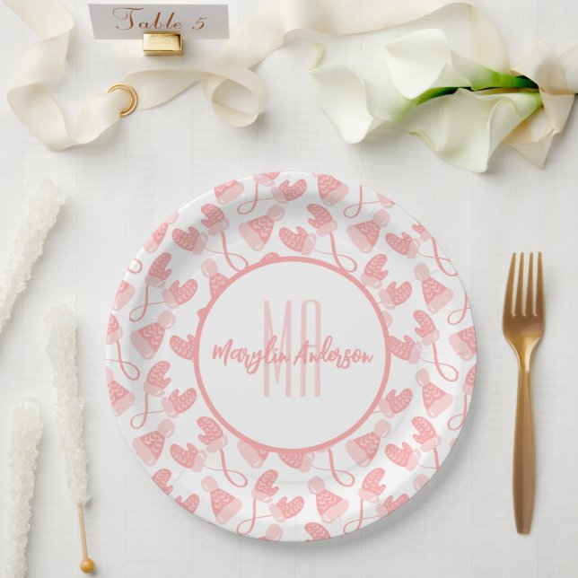 PRATO DE PAPEL BABY PINK CHRISTMAS WINTER MITTENS & HATS MONOGRAM (Casamento)