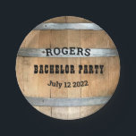 Prato De Papel Bachelor Rustic Whiskey<br><div class="desc">Design de cano de uísque russo com tipografia ocidental ousada. Personalize esta design com seu nome,  festa e data de casamento. Personalize ainda mais este design selecionando o link "personalizar mais",  se desejar.</div>