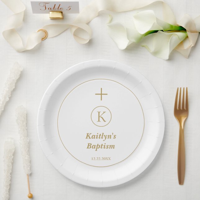 Prato De Papel Batismo Dourado Monograma Branco Iniciais Elegante (Casamento)