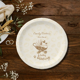 Prato De Papel Bebê está criando Chás de fraldas de ameixa