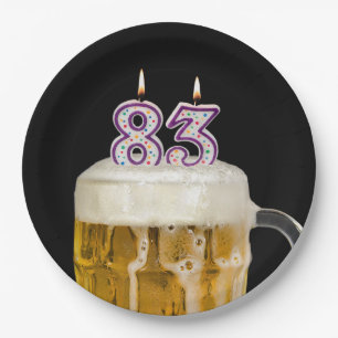 Prato De Papel Cerveja de aniversário do 83º aniversário em fo