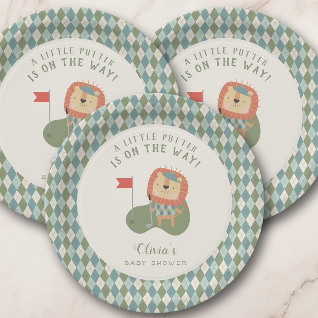 Prato De Papel Chá de Bebê de Golfe Um Pequeno Putter Elegante Ar (Golf-themed plates for a baby shower, customize with mom-to-be’s name for a personal touch. 
)